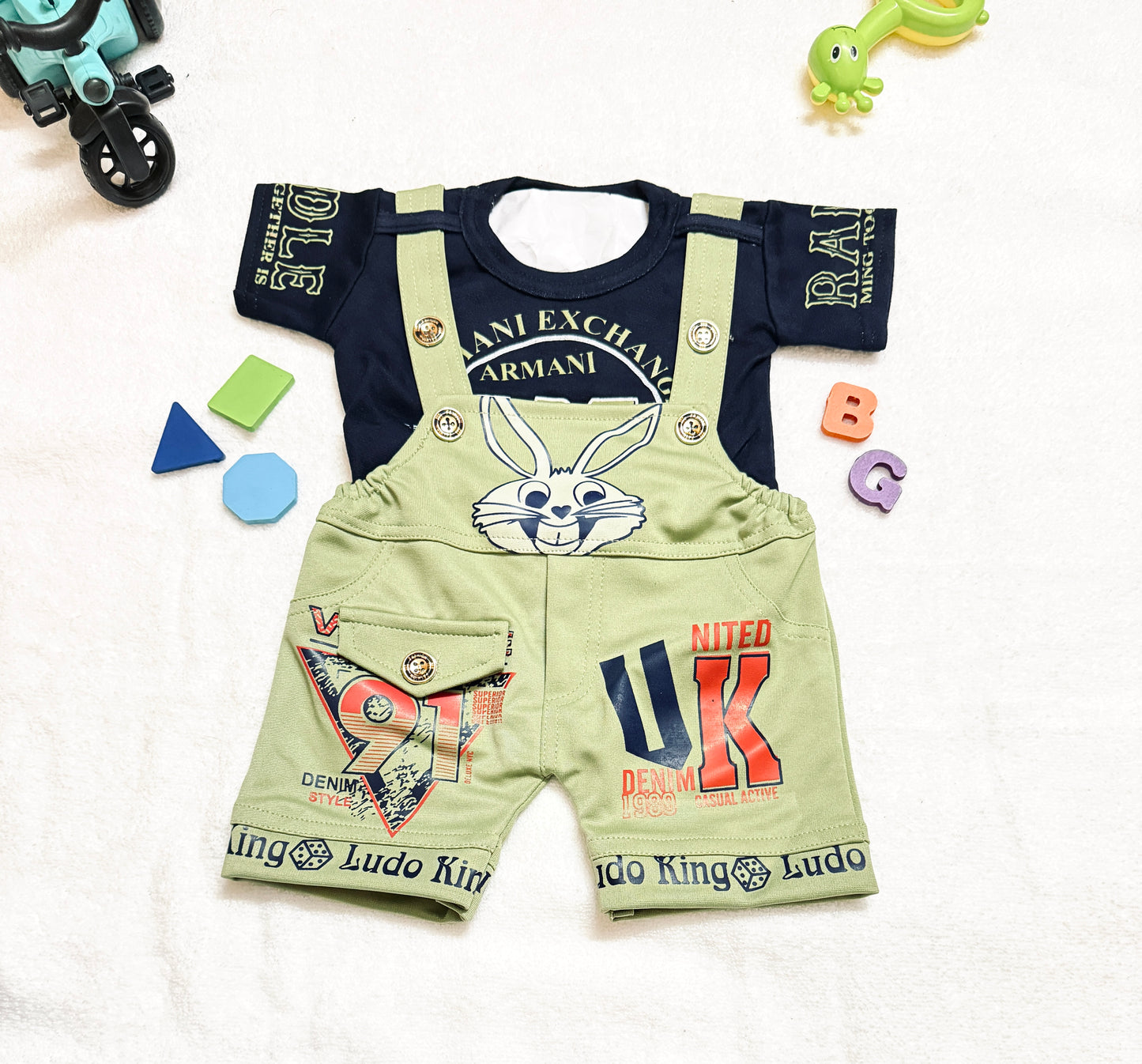 "Cute Bunny Print Baby Boy/Girl Dungaree Shorts & T-Shirt Set - Ludo King & UK Graphic Design"