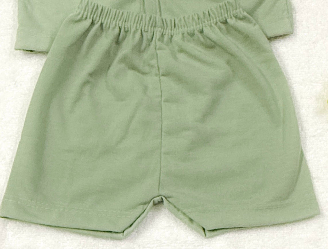 NewBorns Printed Button-Front Shirt & Shorts Set - Summer Wear