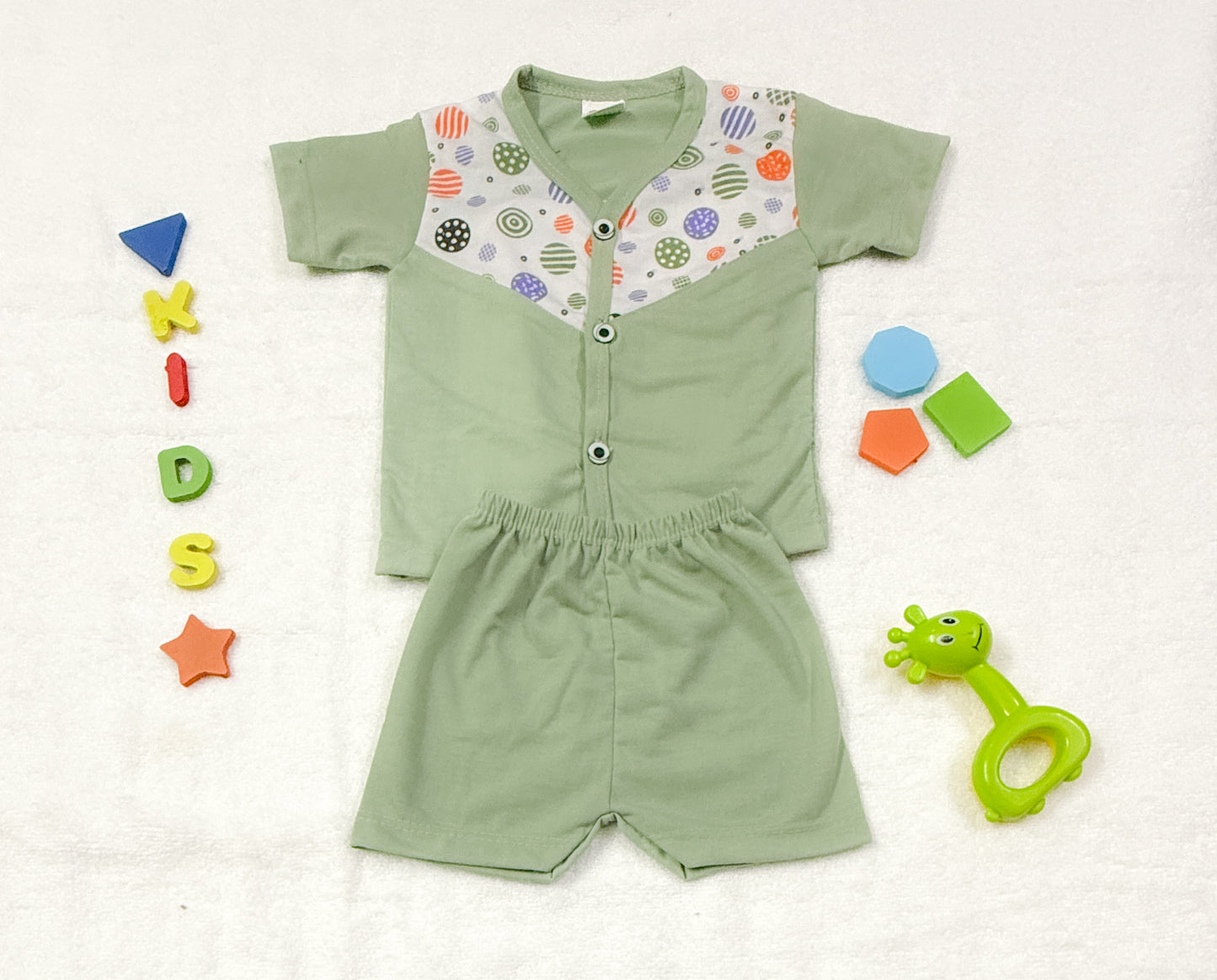 NewBorns Printed Button-Front Shirt & Shorts Set - Summer Wear